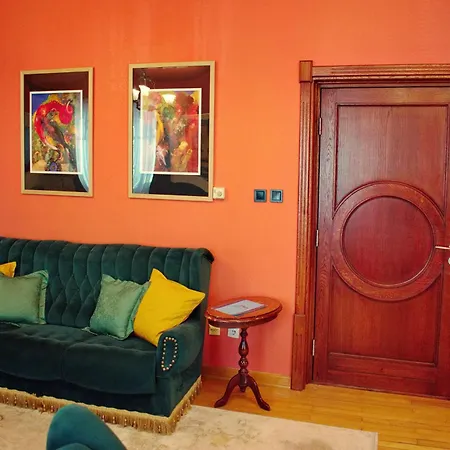 Marilyn Apartment *