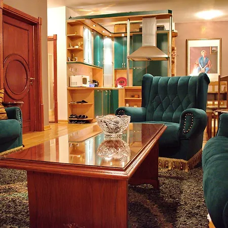 Marilyn Apartman Szendrő